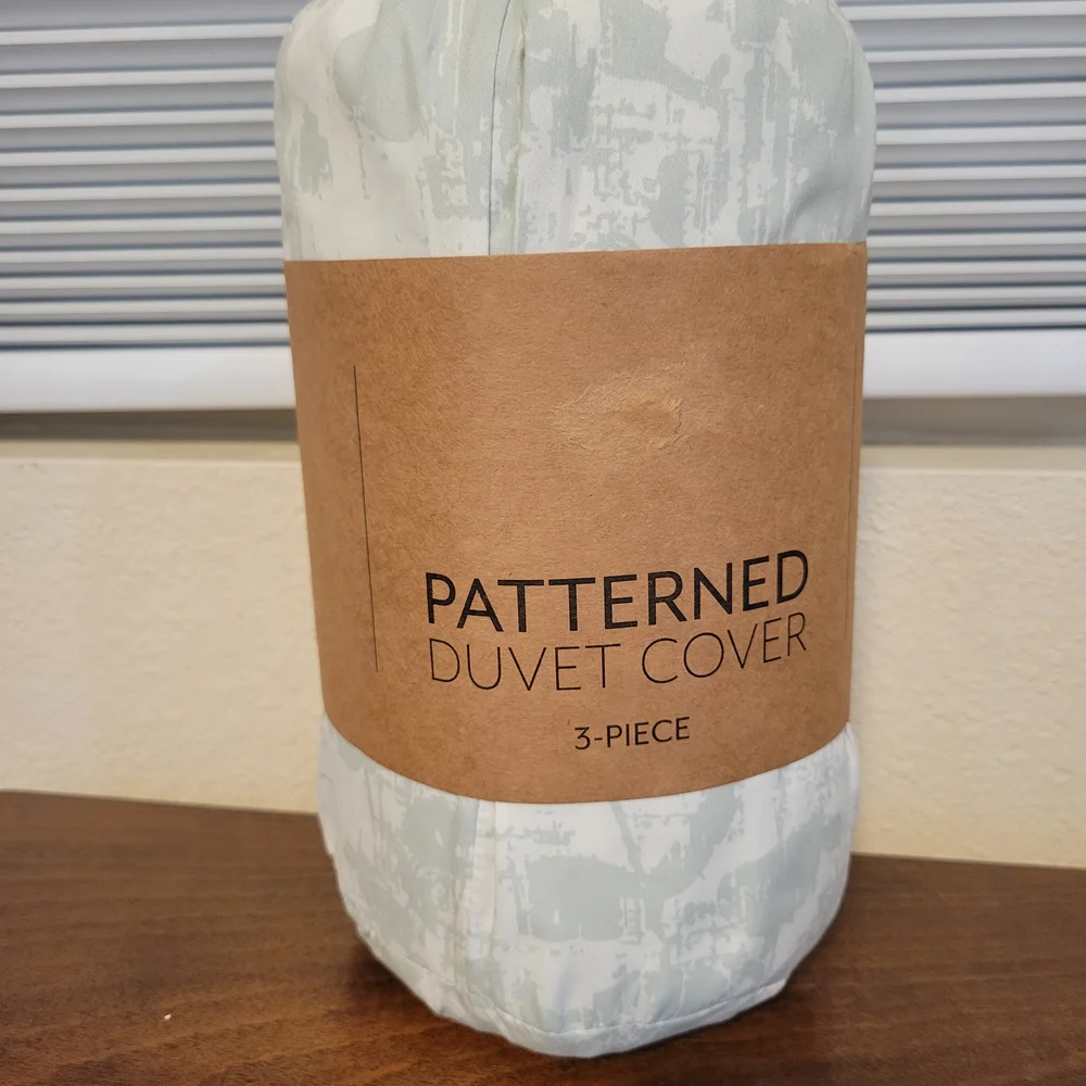 Patterned Duvet Cover Set, King And Cal King - White and Green